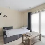 Warta River Loft By Bookinghost * بوزنان